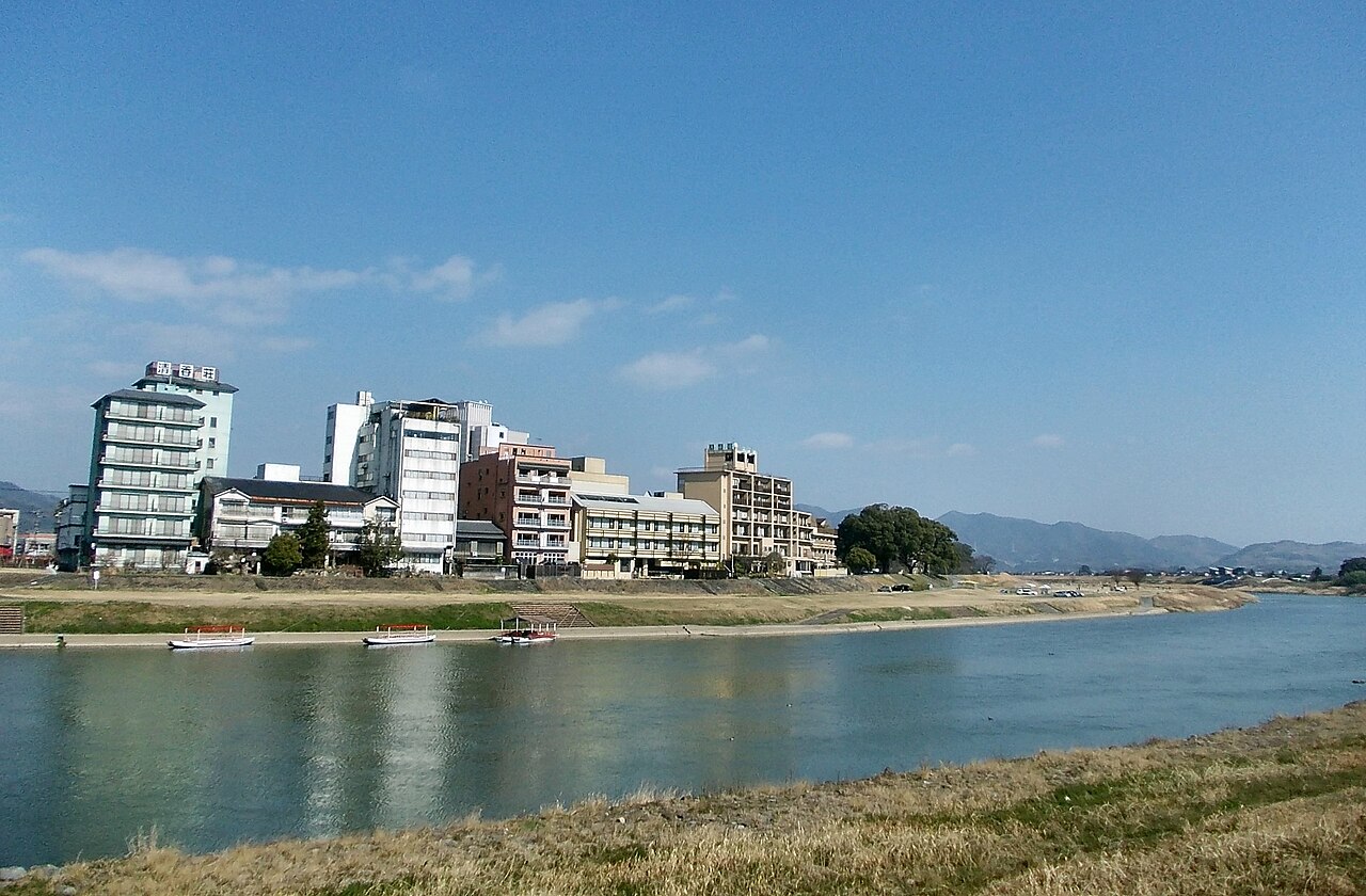 Harazuru Onsen (原鶴温泉)