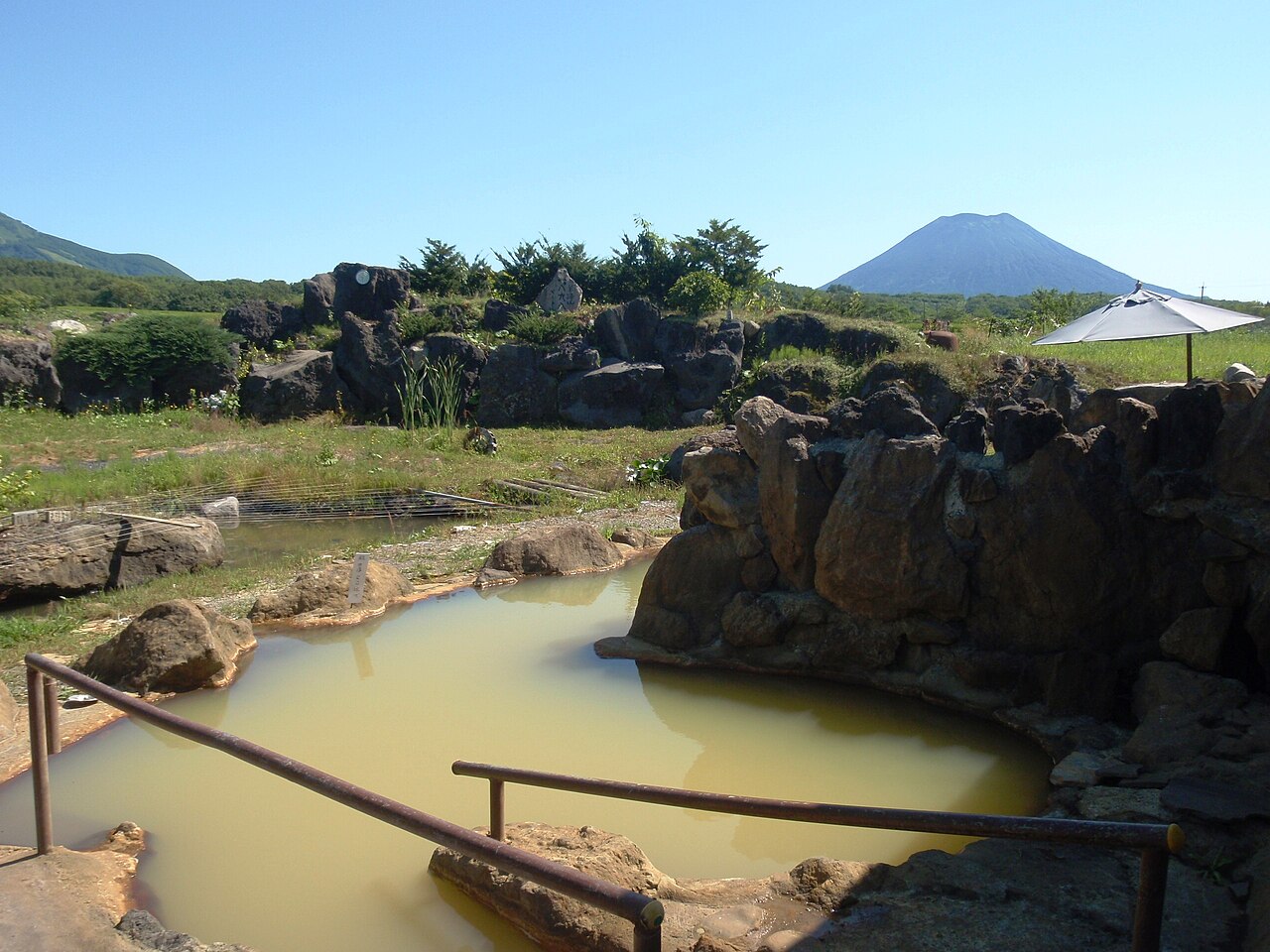 Niseko Hot Springs (ニセコ温泉郷)