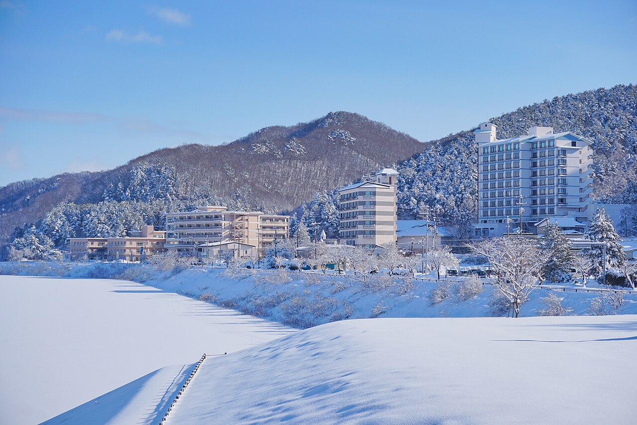Tsunagi Onsen (繋温泉)