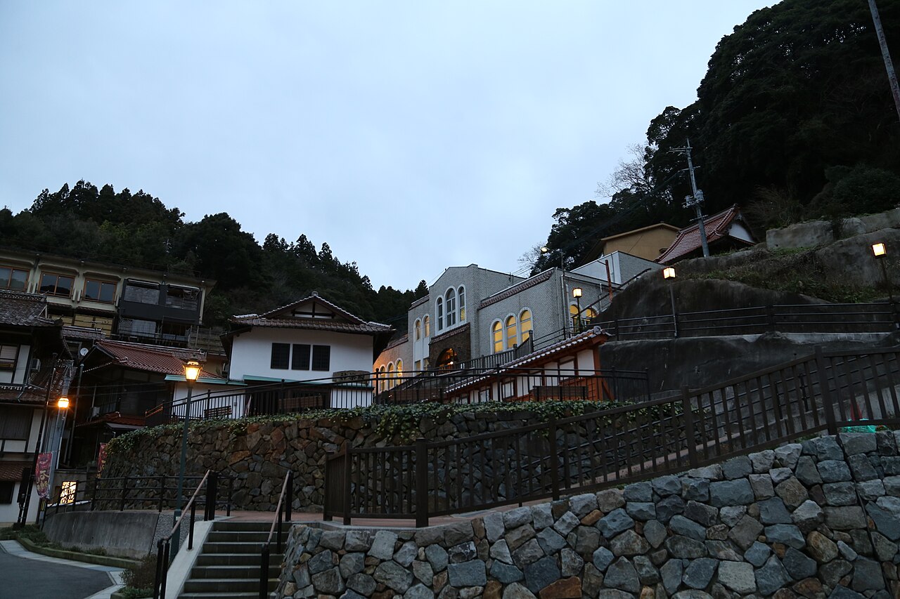 Arifuku Onsen (有福温泉)