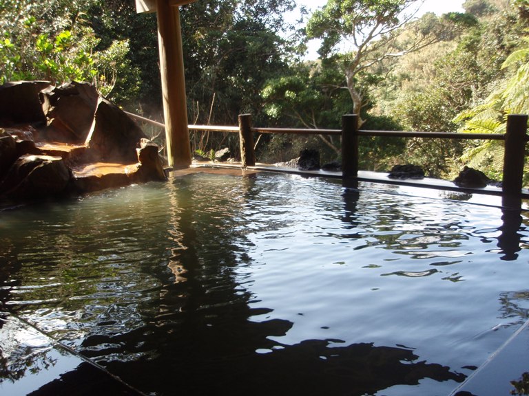 Hachijojima Onsen (八丈島温泉郷)